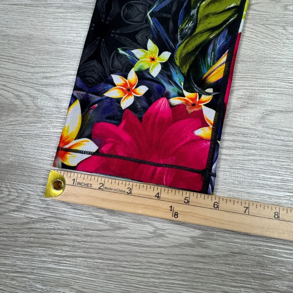 CALIA Women's Leggings Tropical Floral Print Multicolor Capri Cropped Yoga Pants